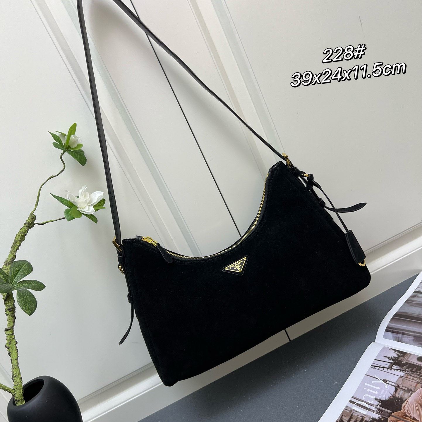Pra*a top handle bags
